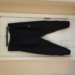 Nike Men's Therma Essential Joggers XL